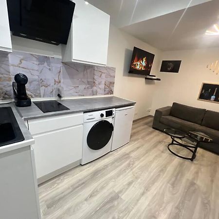 Maison Appartement Triplex Avec Jacuzzi Et Sauna Saint-Etienne  Exterior photo
